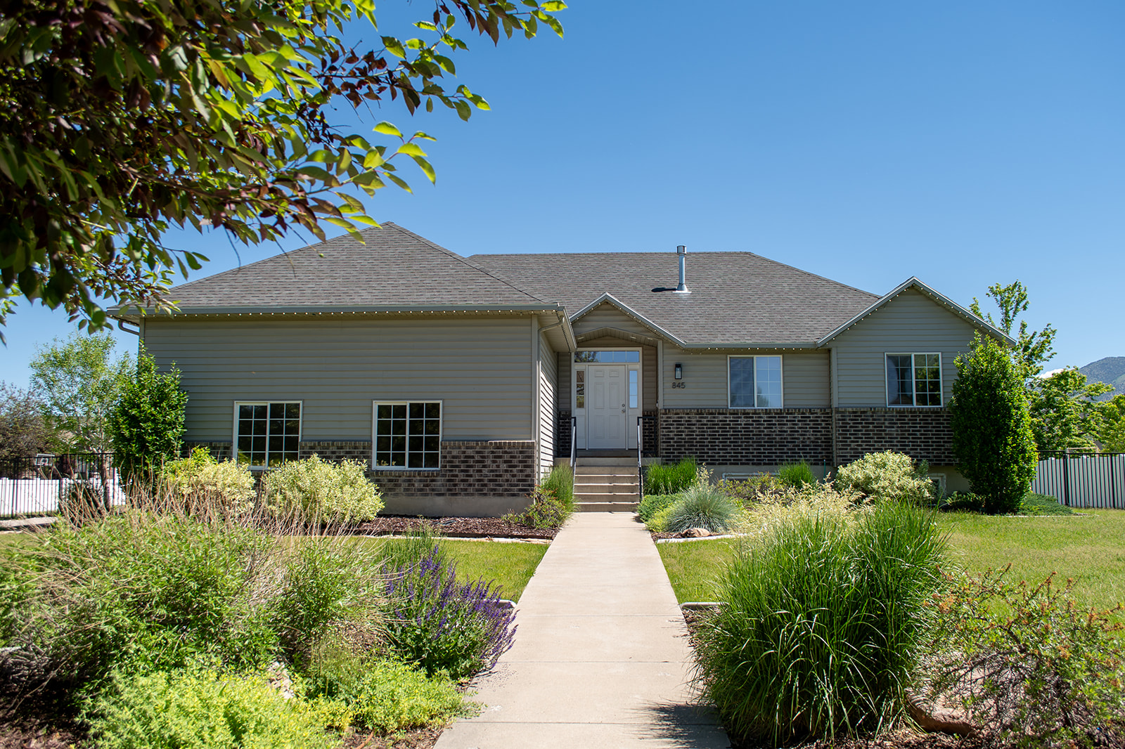 845 W 2550 South