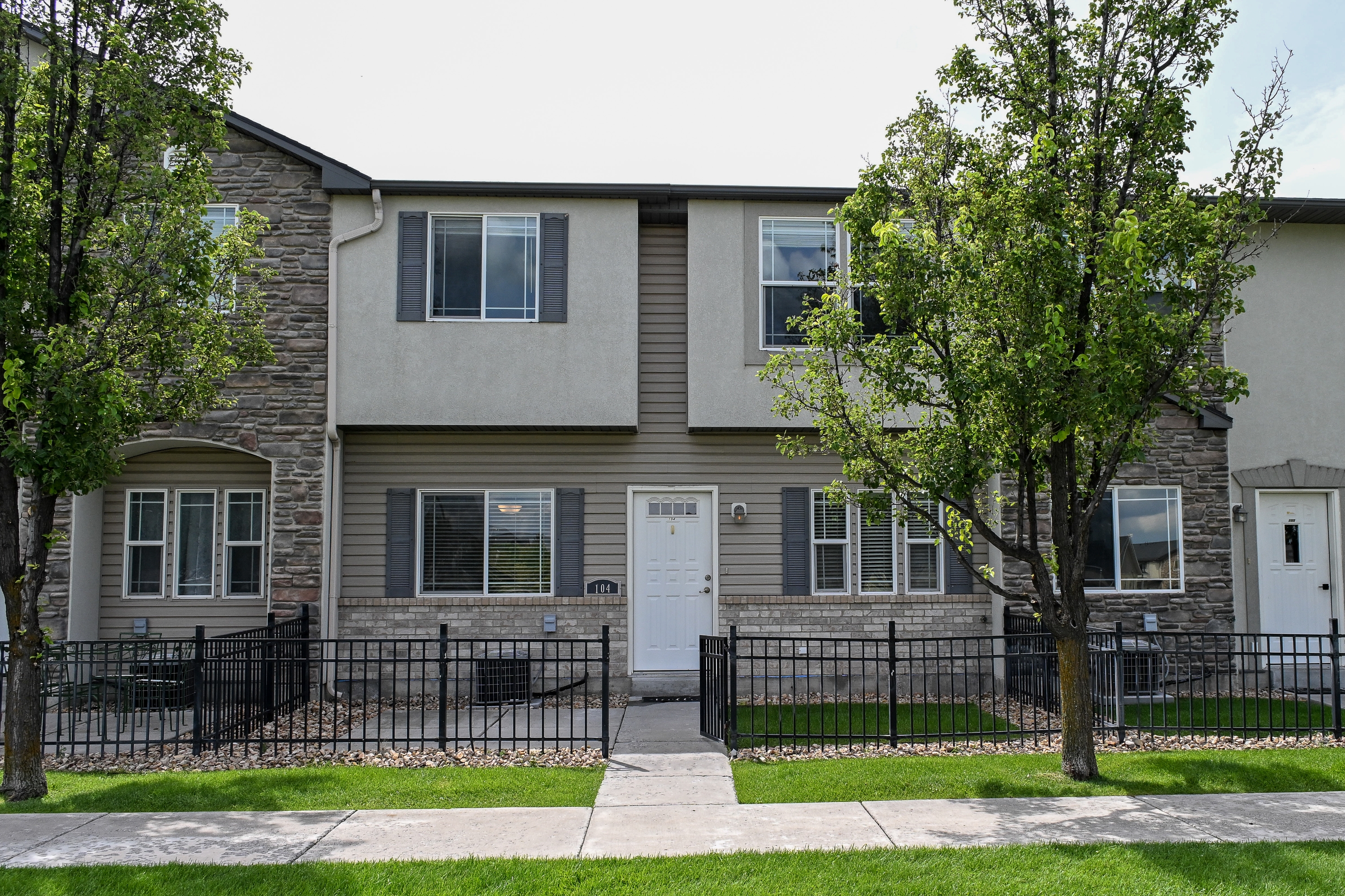 487 West 1490 North