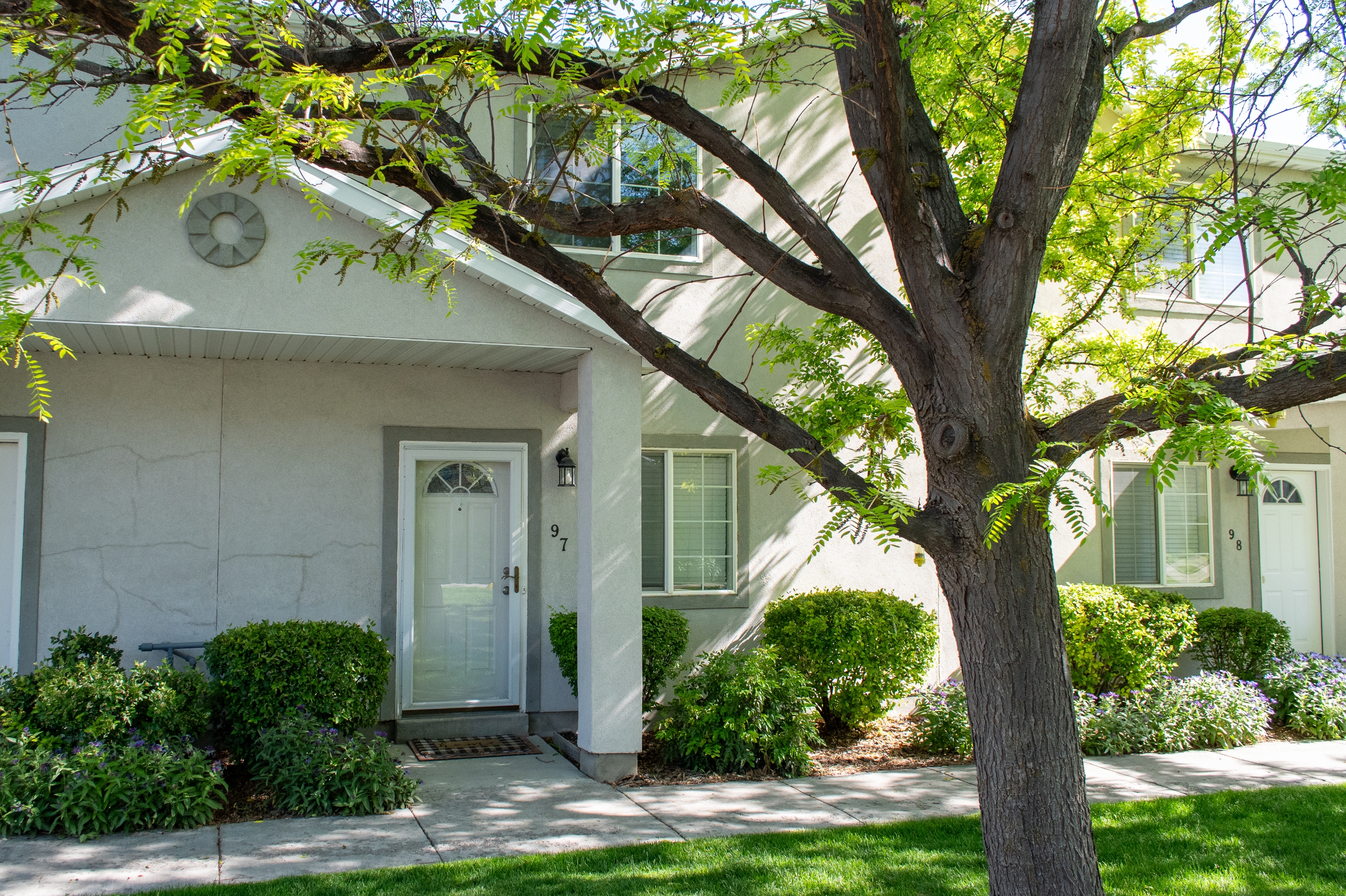 97 Penhurst Place - 1